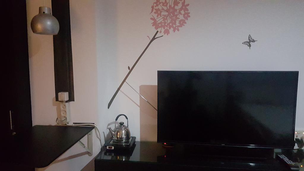 Reddoorz Apartment @ Emerald Towers Бандунг Екстериор снимка