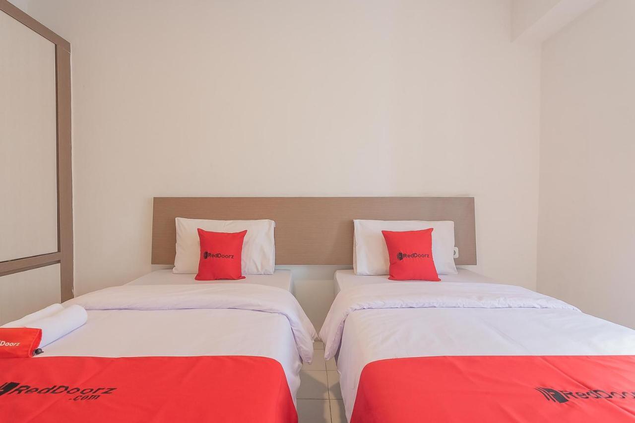Reddoorz Apartment @ Emerald Towers Бандунг Екстериор снимка