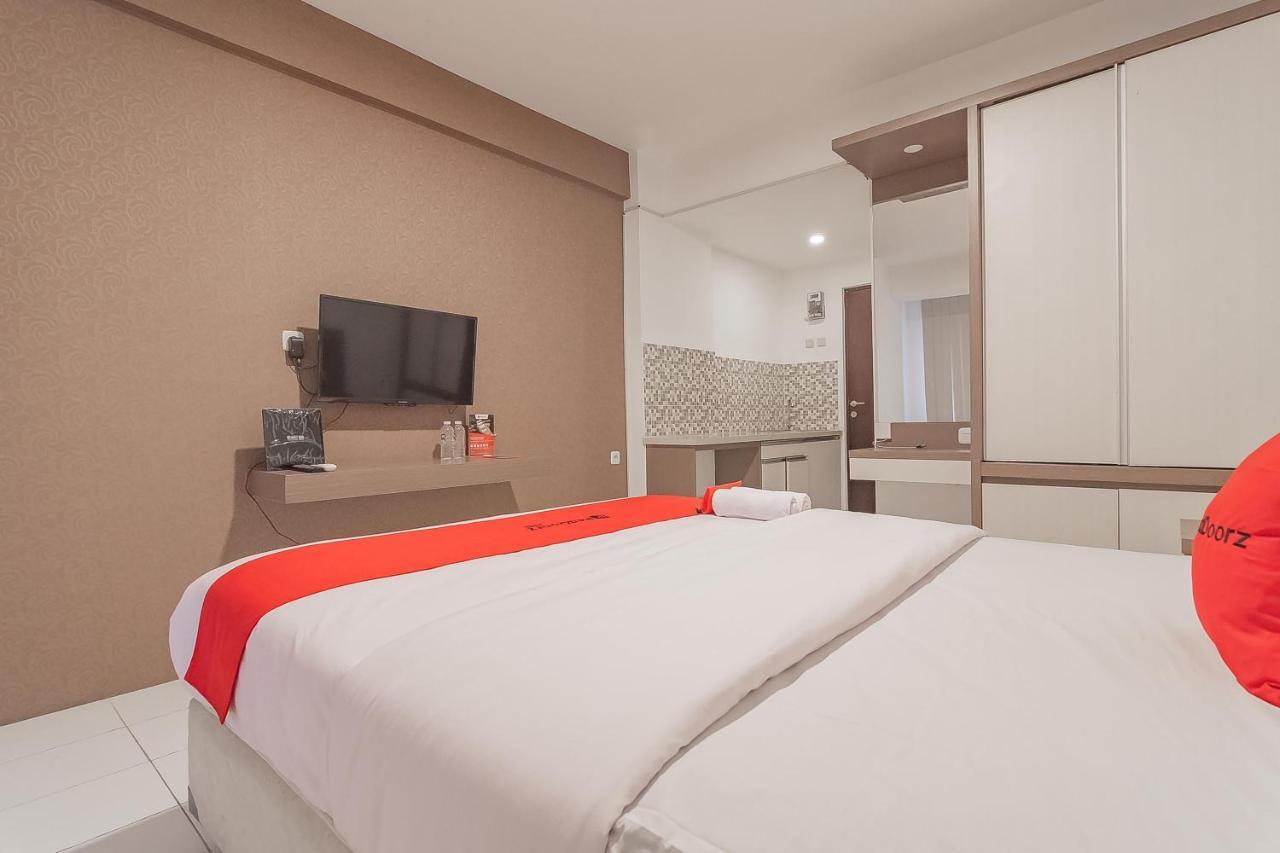Reddoorz Apartment @ Emerald Towers Бандунг Екстериор снимка