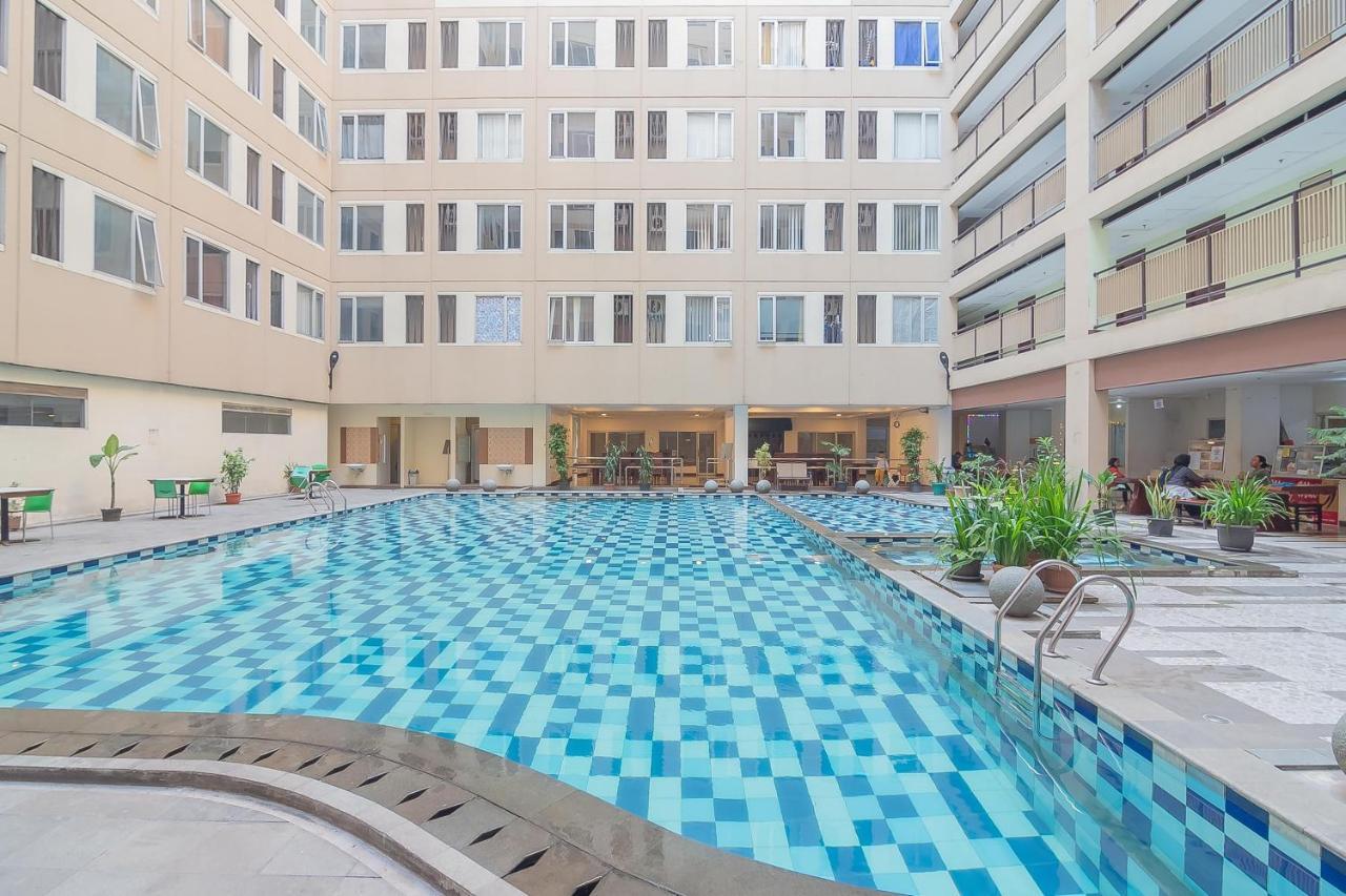 Reddoorz Apartment @ Emerald Towers Бандунг Екстериор снимка