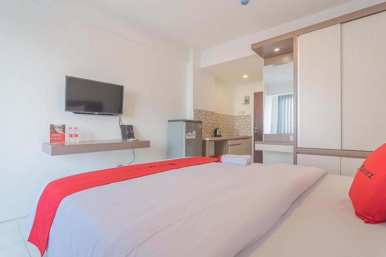 Reddoorz Apartment @ Emerald Towers Бандунг Екстериор снимка