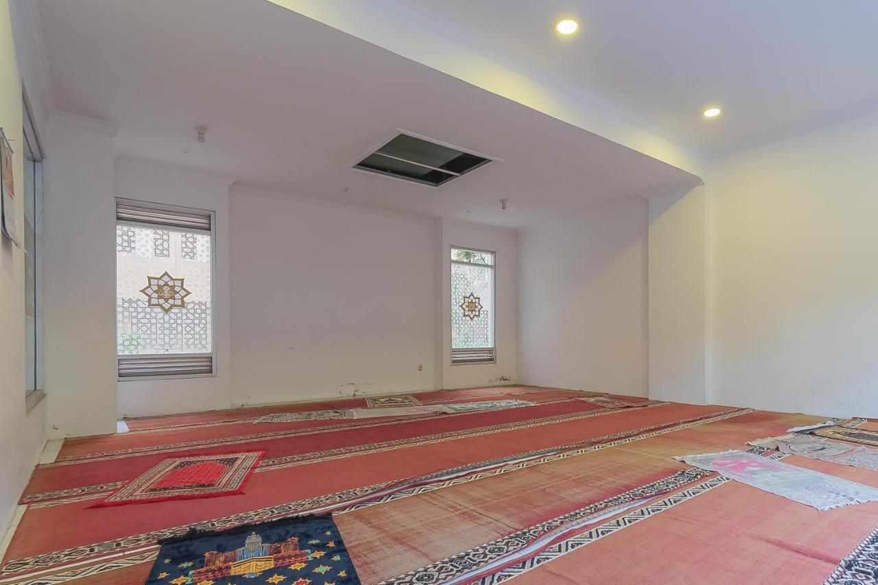 Reddoorz Apartment @ Emerald Towers Бандунг Екстериор снимка